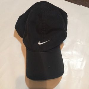 Black Nike hat